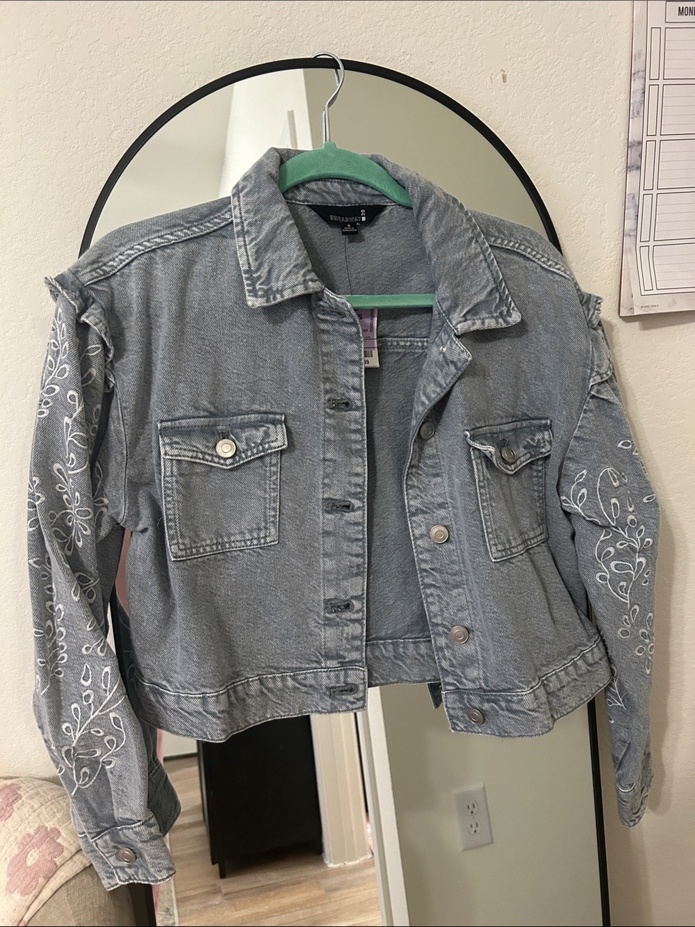 Broadway 38 denim jacket nwt